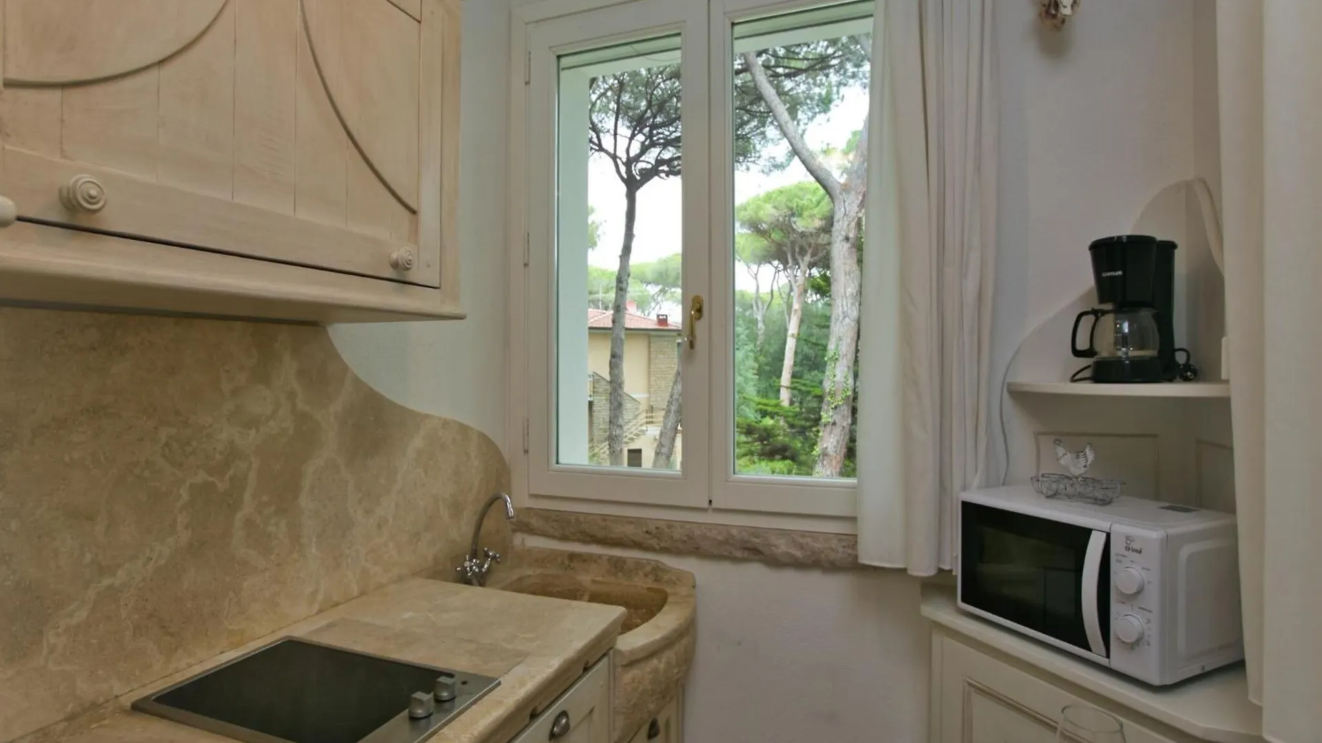 Luxurious Holiday Home In Tuscany Near The Beach Marina di Castagneto Carducci 0*,  Italy